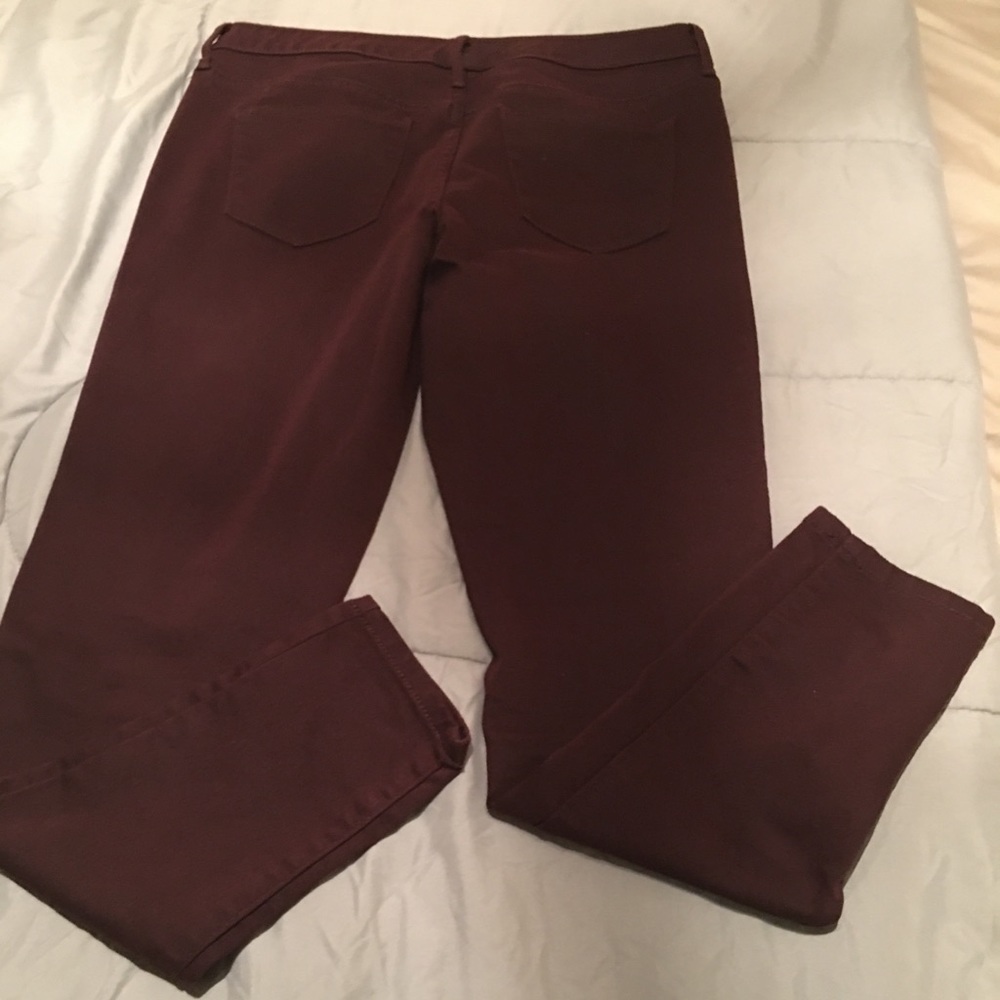 Mossimo burgundy jeans button fly closure